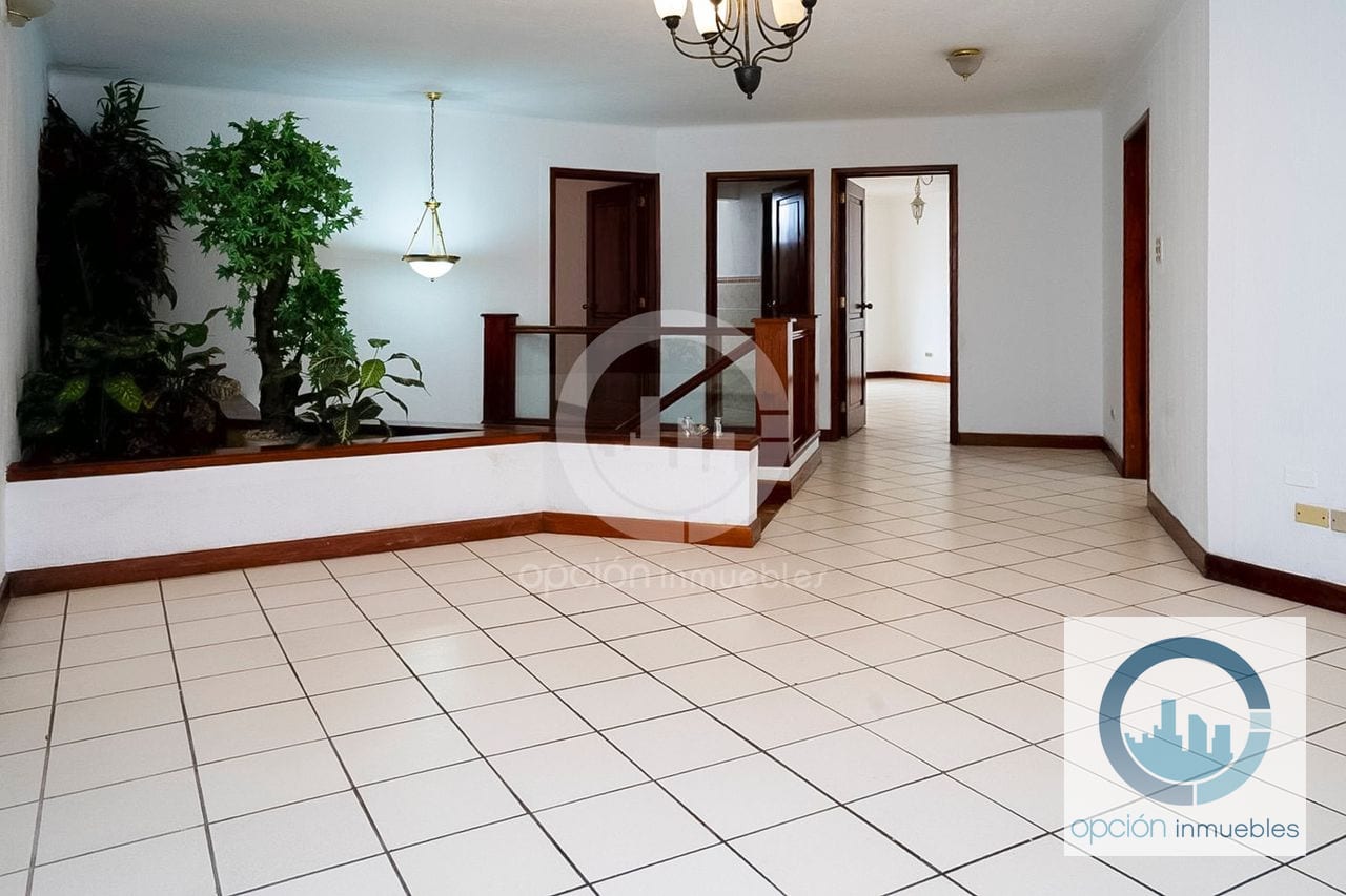 Amplia casa de 4 habitaciones en Condominio San Miguel, km.16.5 CES — Casa en Venta en San Miguel Arrazola, Carretera a El Salvador, Guatemala, Ciudad — foto 10 de 14