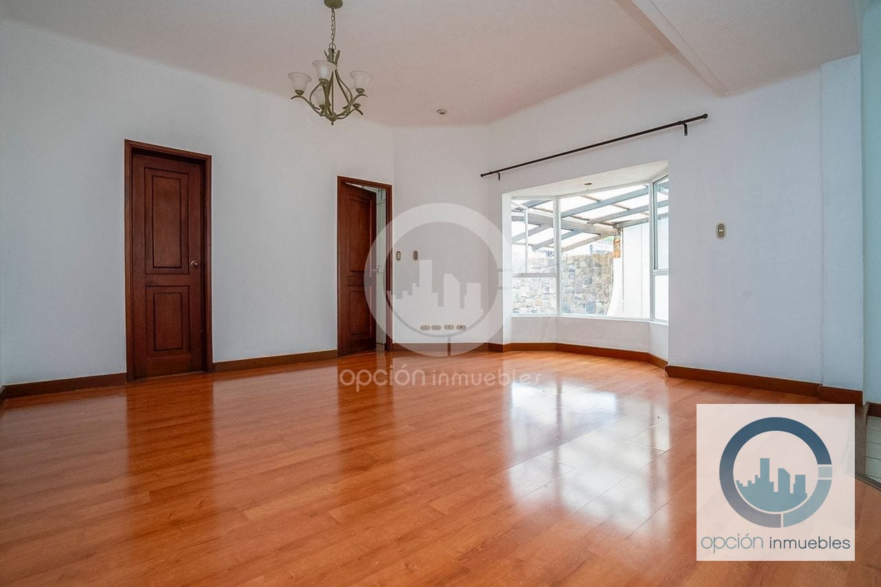 Amplia casa de 4 habitaciones en Condominio San Miguel, km.16.5 CES — Casa en Venta en San Miguel Arrazola, Carretera a El Salvador, Guatemala, Ciudad — foto 13 de 14