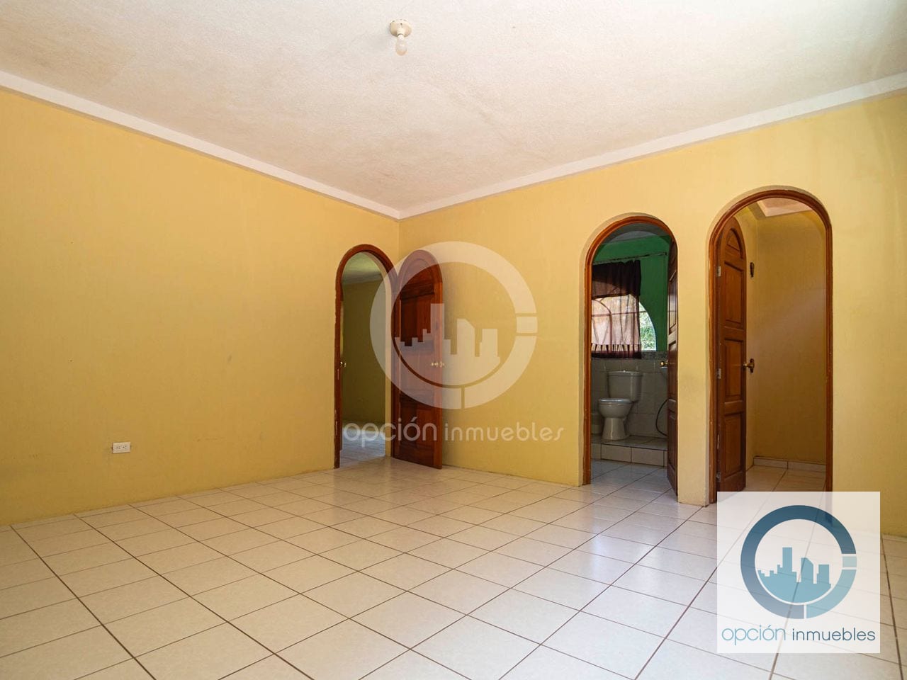 Granja con casa de 4 habitaciones y amplio terreno en San Lucas, Sac. — Casa en Venta en San Lucas Sacatepéquez, Sacatepéquez — foto 9 de 14