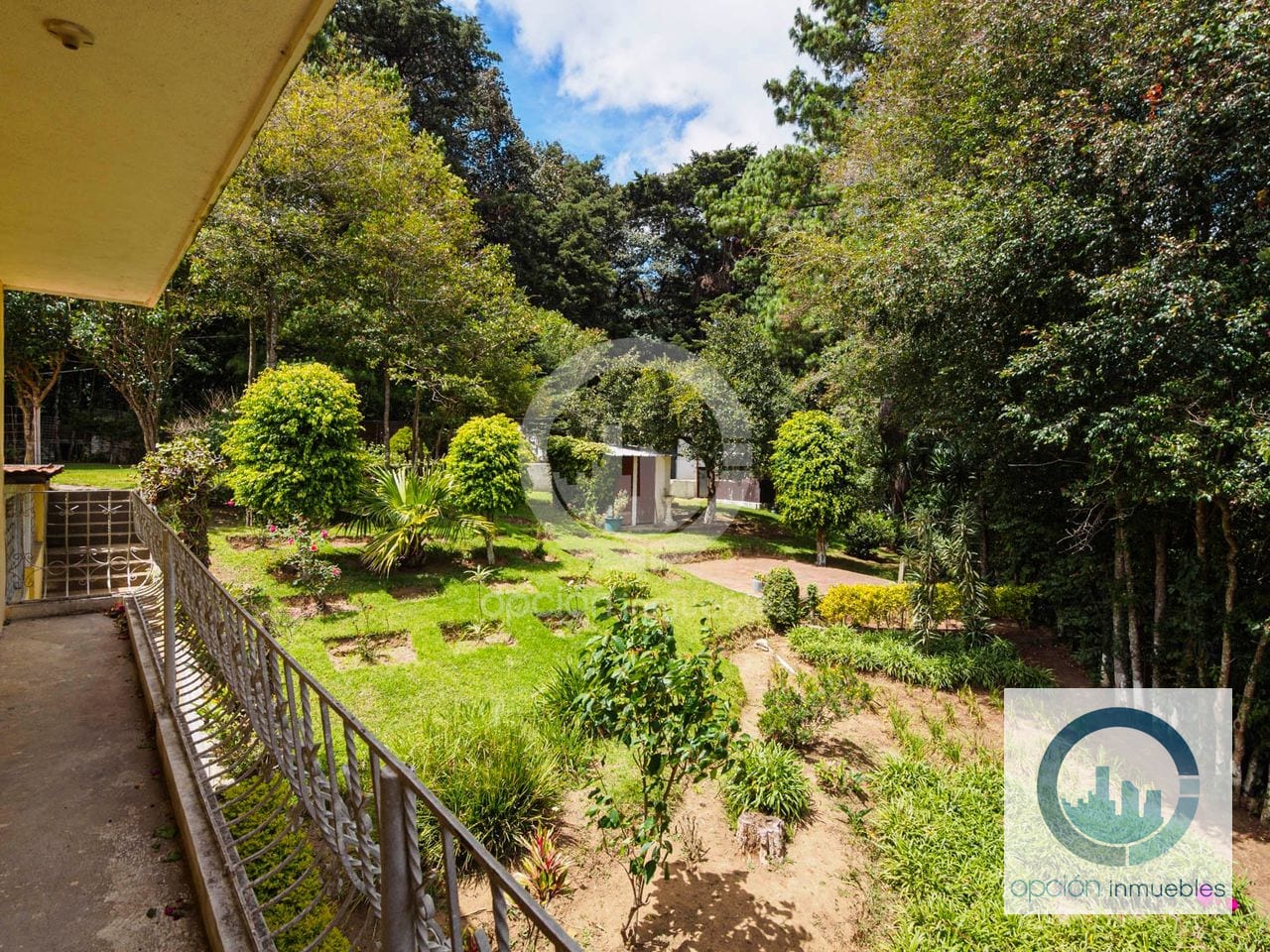Granja con casa de 4 habitaciones y amplio terreno en San Lucas, Sac. — Casa en Venta en San Lucas Sacatepéquez, Sacatepéquez — foto 13 de 14
