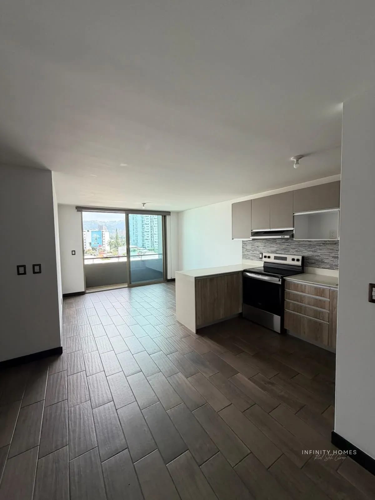 Apartamento en Renta Edificio Verona — Zona 10 — Apartamento en Alquiler en Verona, Zona 10, Guatemala, Ciudad — foto 1 de 11