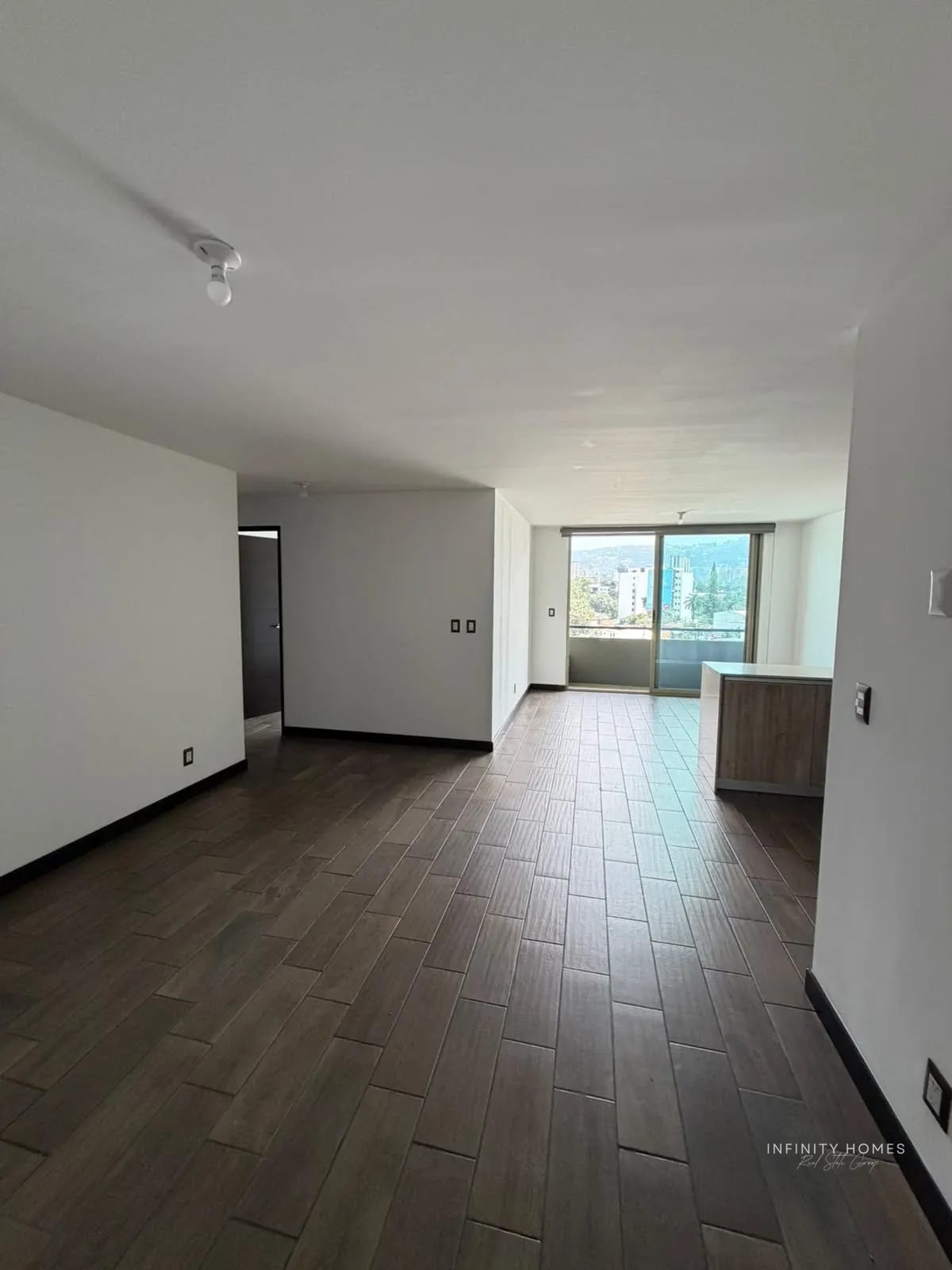 Apartamento en Renta Edificio Verona — Zona 10 — Apartamento en Alquiler en Verona, Zona 10, Guatemala, Ciudad — foto 9 de 11