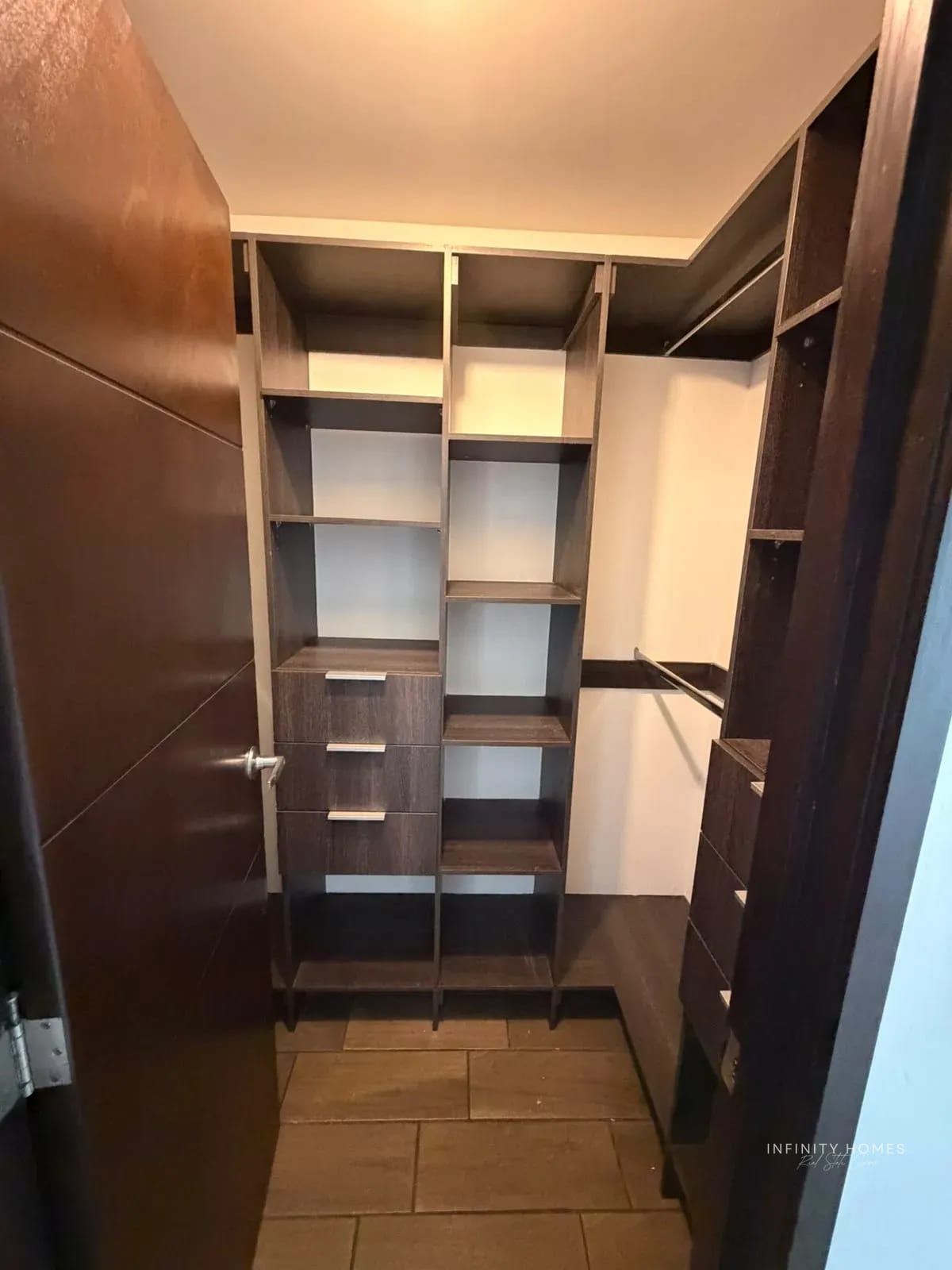 Apartamento en Renta Edificio Verona — Zona 10 — Apartamento en Alquiler en Verona, Zona 10, Guatemala, Ciudad — foto 11 de 11