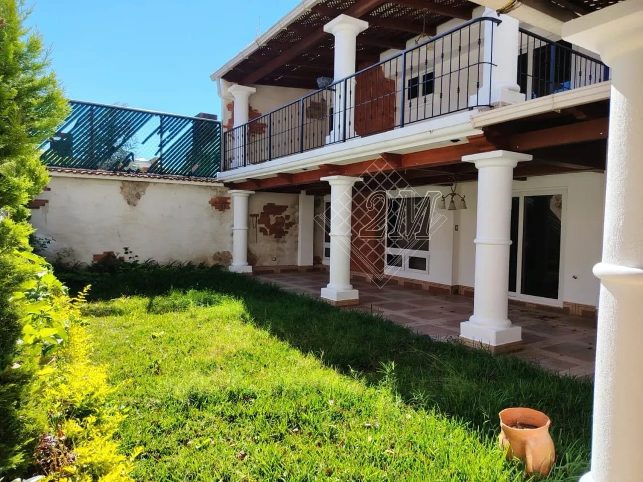 CAES KM 19.4, VILLAS EL PINAR, ATRÁS DE STARBUCKS, FRAIJANES, CASA EN VENTA — Casa en Venta en Villas del Pinar, Carretera a El Salvador, Guatemala, Ciudad — foto 1 de 15