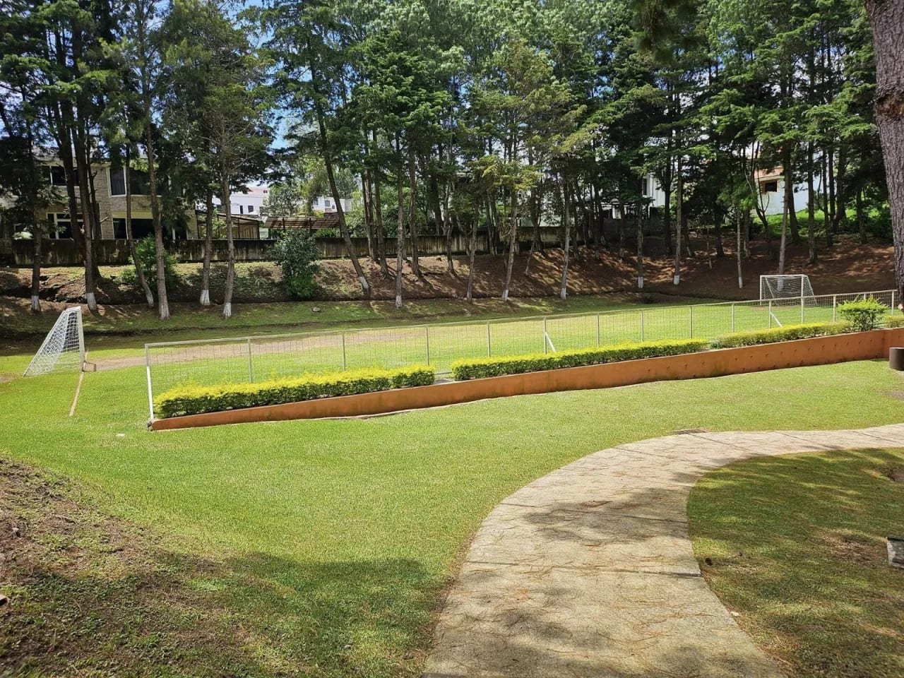 TERRRENO EN VENTA CONDOMINIO MONTECRISTO, SAN JOSE PINULA FRENTE AL C.C. EL ENCUENTRO — Terreno en Venta en San José Pinula, Guatemala, Ciudad — foto 5 de 13