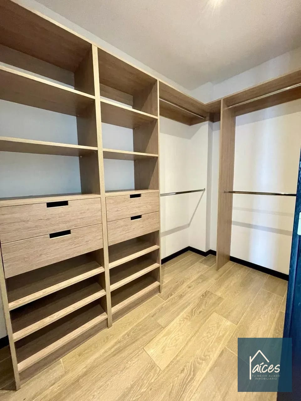 Apartamento en Venta en Edificio Borghetto VH1 en nivel medio bajo *20 — Apartamento en Venta en Borguetto, Zona 15, Guatemala, Ciudad — foto 3 de 14