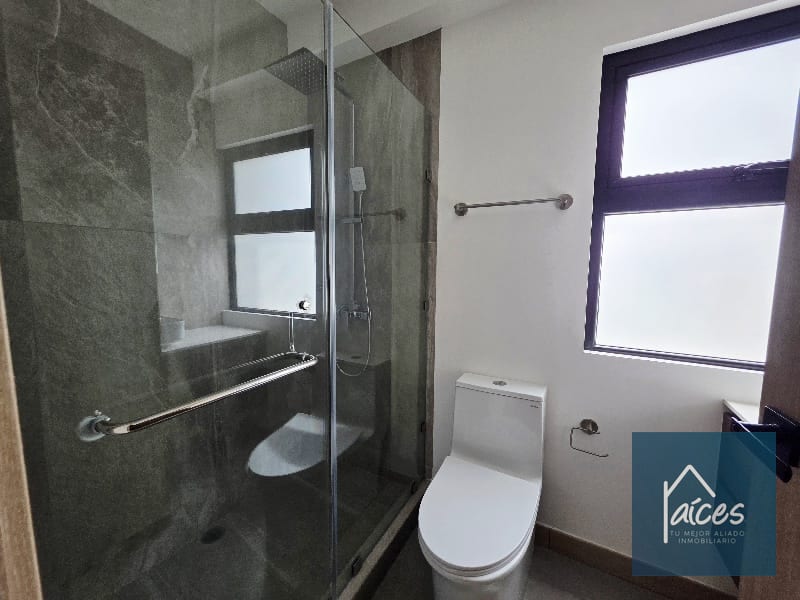 Renta de Apartamento en edificio Bona Diez Zona 10 (D) — Apartamento en Alquiler en Zona 10, Guatemala, Ciudad — foto 4 de 13