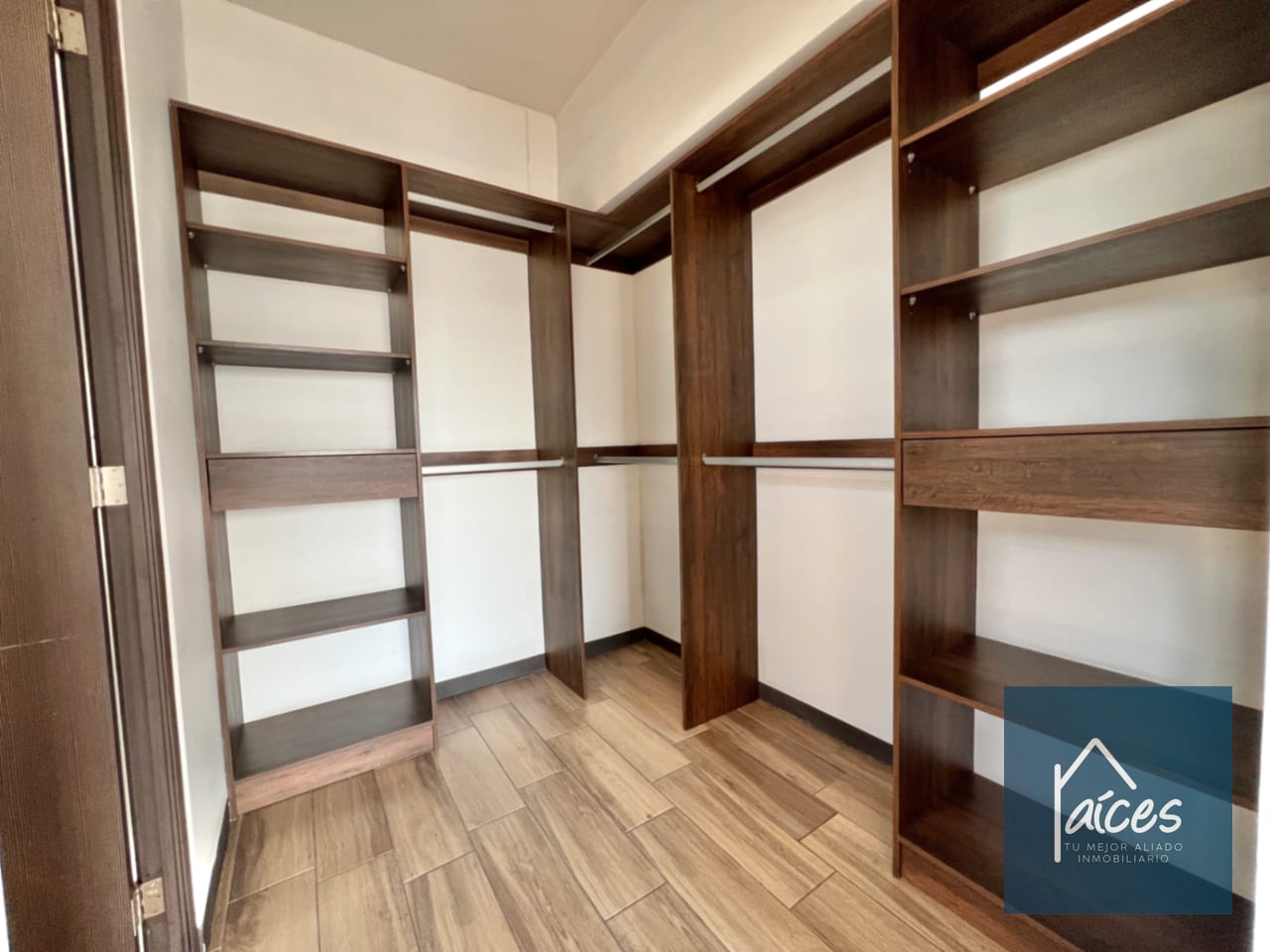 Apartamento en Renta TORRE PAMPLONA 1a CALLE Zona 13 (D) — Apartamento en Alquiler en Torre Pamplona 1ra Calle, Zona 13, Guatemala, Ciudad — foto 13 de 17