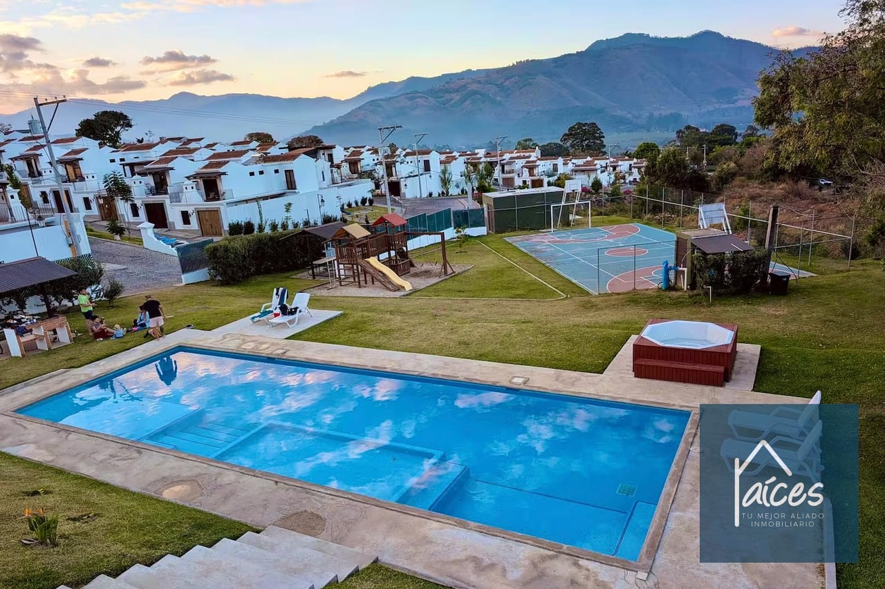 Casa Amueblada en Venta en BARRIOS COLONIALES, Antigua, Sacatepequez (D) — Casa en Venta en Antigua, Sacatepéquez — foto 12 de 14