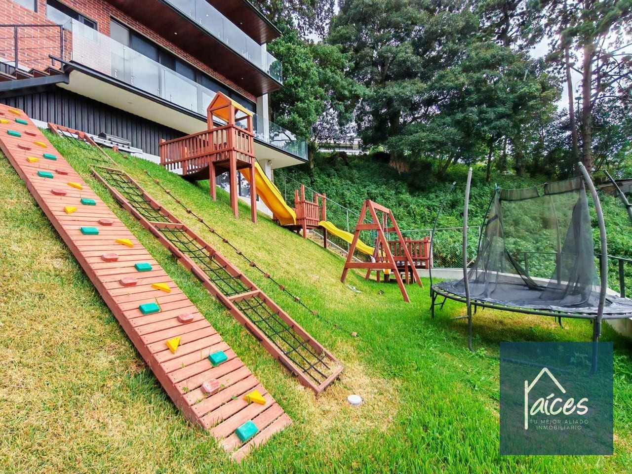 Casa en venta CAES Km. 9.5 ALTOS DE MONTEBELLO (*20) — Casa en Venta en Carretera a El Salvador, Guatemala, Ciudad — foto 5 de 10
