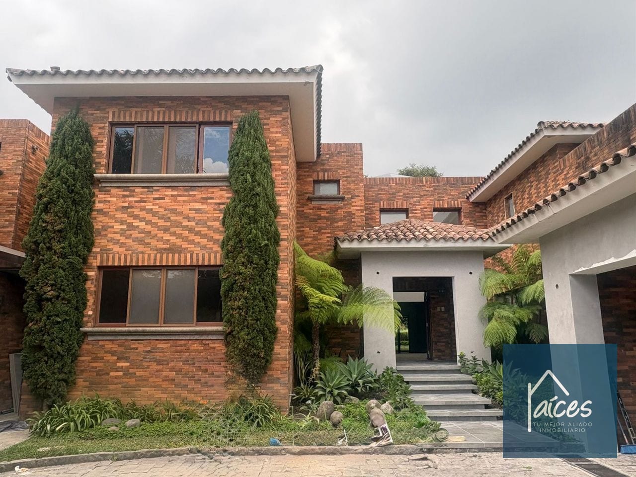 Casa en venta CLIB SAN ISIDRO Zona 16 (*20) — Casa en Venta en Zona 16, Guatemala, Ciudad — foto 1 de 17