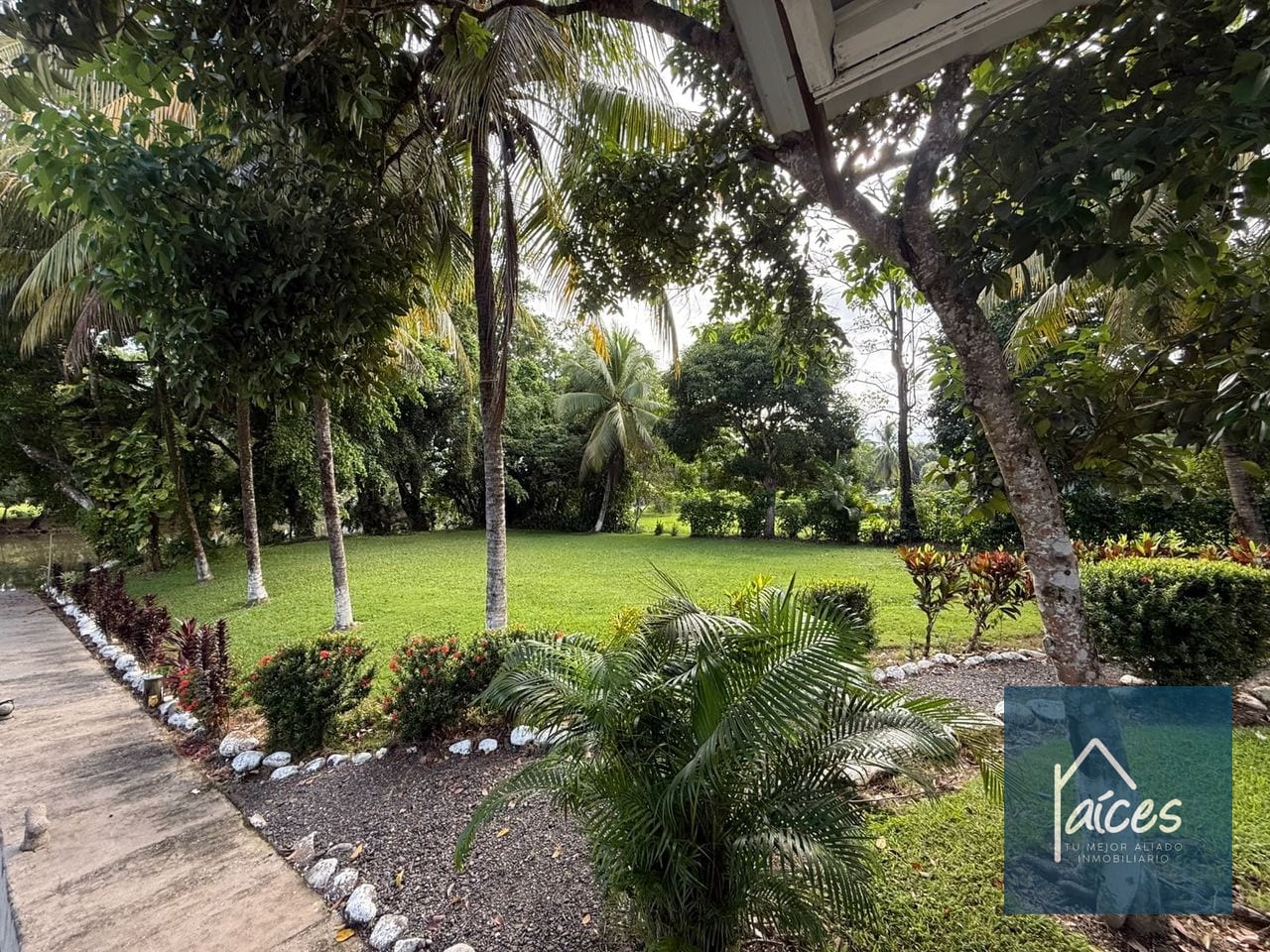 Casa en venta - Punta Manabique, Rio Dulce (D) — Casa vacacional en Venta en Livingston, Izabal — foto 2 de 9