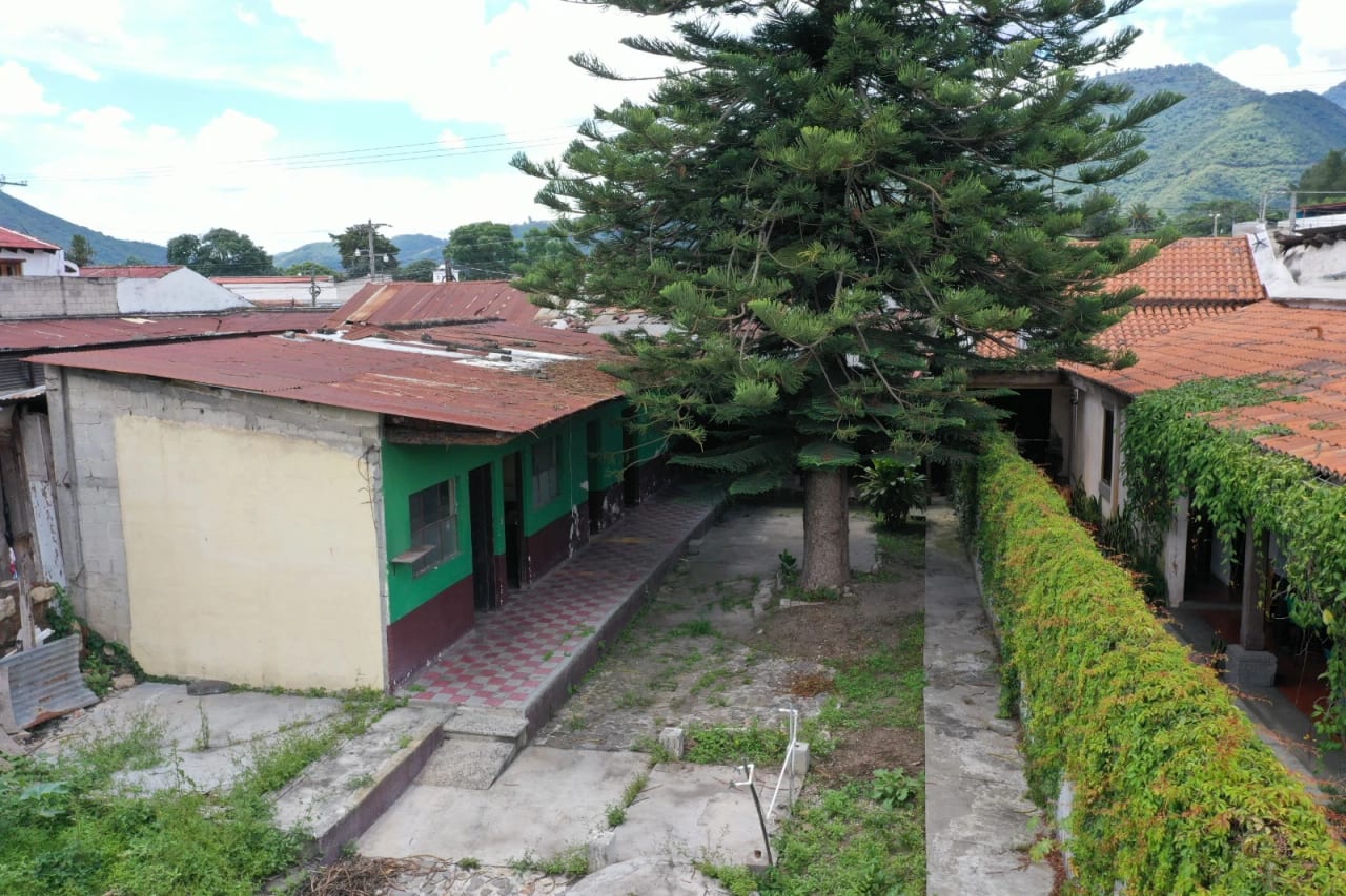 CASA EN VENTA EN ANTIGUA GUATEMALA PARA REMODELAR — Casa en Venta en Antigua, Sacatepéquez — foto 1 de 4