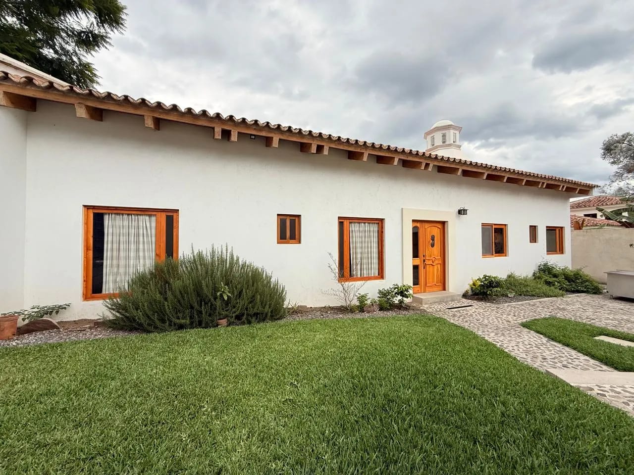 Casa en Venta en Exclusivo Residencial — Casa en Venta en Antigua, Sacatepéquez — foto 1 de 5