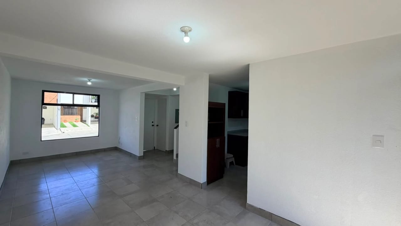 Casa Nueva en Renta en Condominio Paseo Santa Lucia — Casa en Alquiler en Santa Lucía Milpas Altas, Sacatepéquez — foto 3 de 5