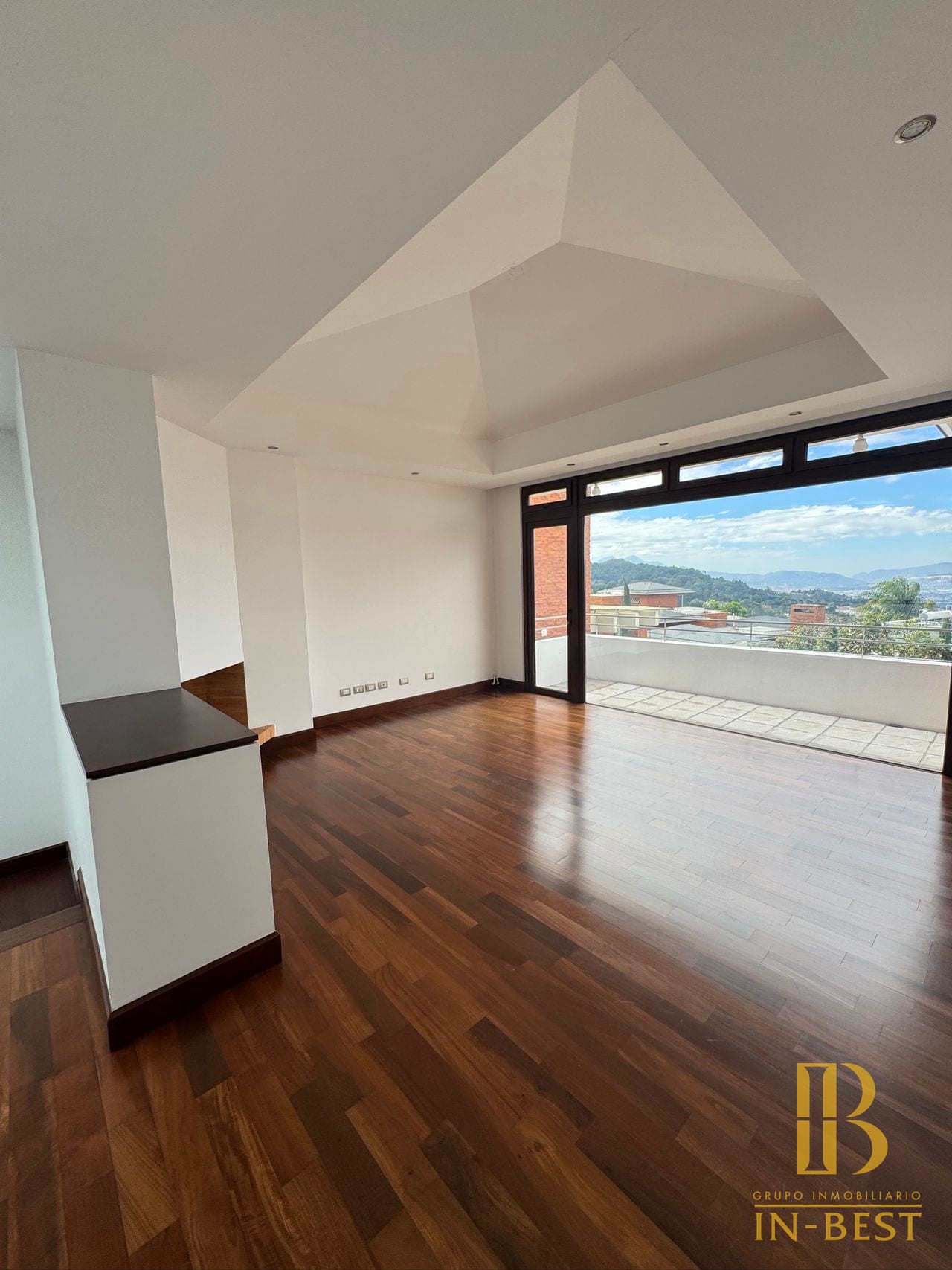 Casco de San Rafael, Muxbal — Casa en Alquiler en Muxbal, Guatemala, Ciudad — foto 5 de 11