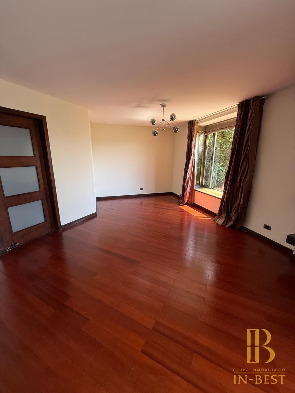 El Prado | z10 — Casa en Alquiler en El Prado, Zona 10, Guatemala, Ciudad — foto 3 de 17