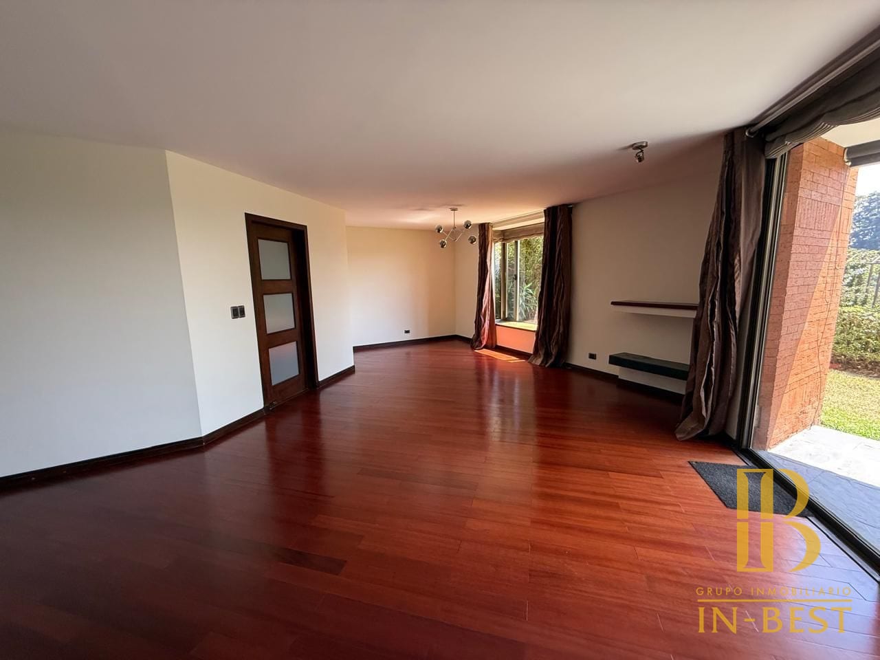 El Prado | z10 — Casa en Alquiler en El Prado, Zona 10, Guatemala, Ciudad — foto 4 de 17