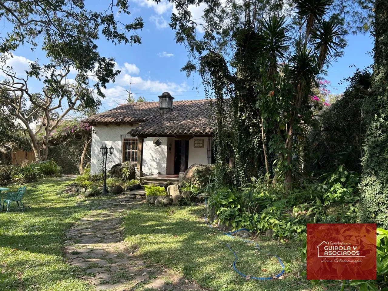 Casa en venta en Antigua Sta Catarina de Bobadilla 006CVAd — Casa en Venta en Antigua, Sacatepéquez — foto 1 de 8