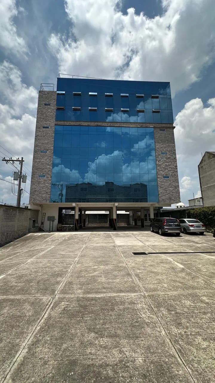EDIFICIO CORPORATIVO EN VENTA — Edificio en Venta en Vistas de la floresta, Zona 4 Mixco, Guatemala, Ciudad — foto 15 de 17