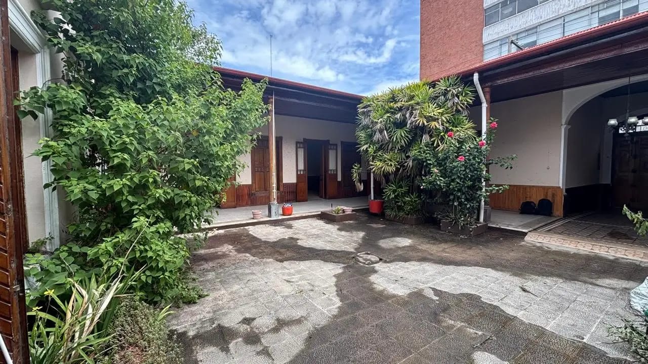 CASA EN ALQUILER | ZONA 1, CIUDAD DE GUATEMALA 📍 Ubicación estratégica: 7.ª Avenida y 15 Calle, Zona 1, Ciudad de Guatemala. — Casa en Venta en El Centro, Zona 1, Guatemala, Ciudad — foto 10 de 16