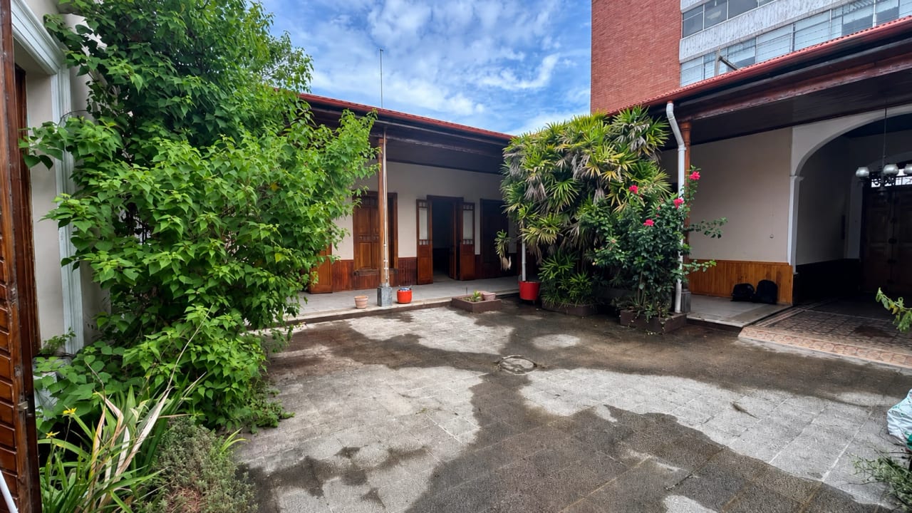 Casa en Renta | Zona 1 (7MA Avenida) de Guatemala - Image 3