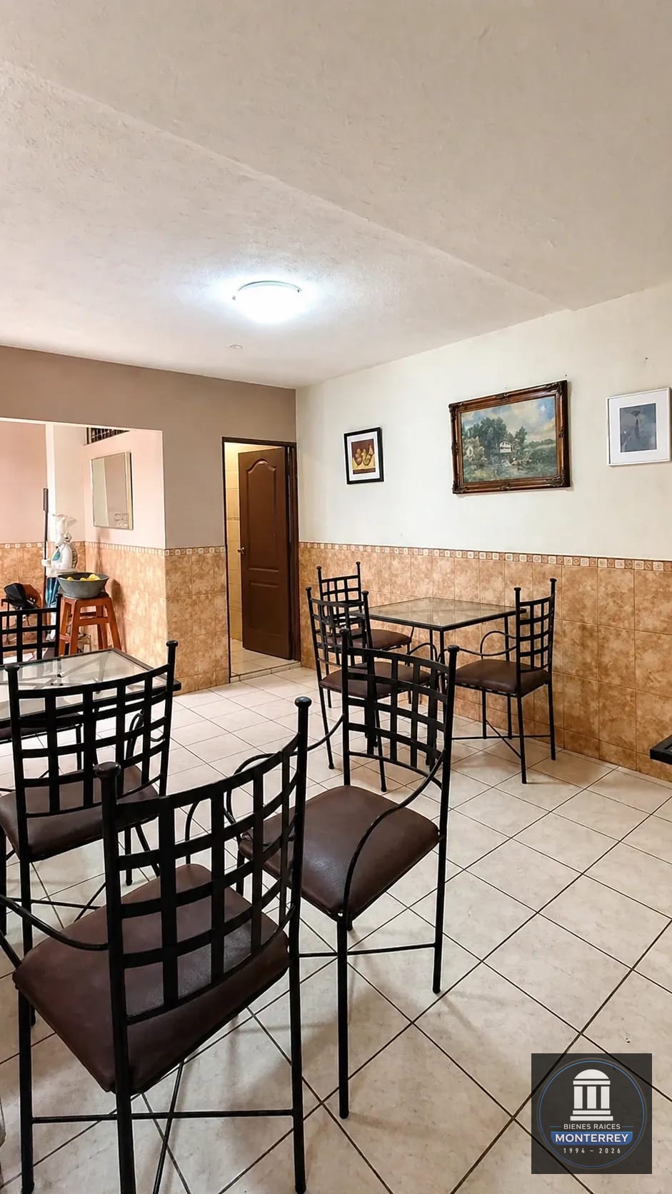 VENTA DE PROPIEDAD + NEGOCIO EN FUNCIONAMIENTO Café / Restaurante – Zona 1 (Sector Gerona, frente al Ministerio Público) — Casa en Venta en Zona 1, Guatemala, Ciudad — foto 3 de 8
