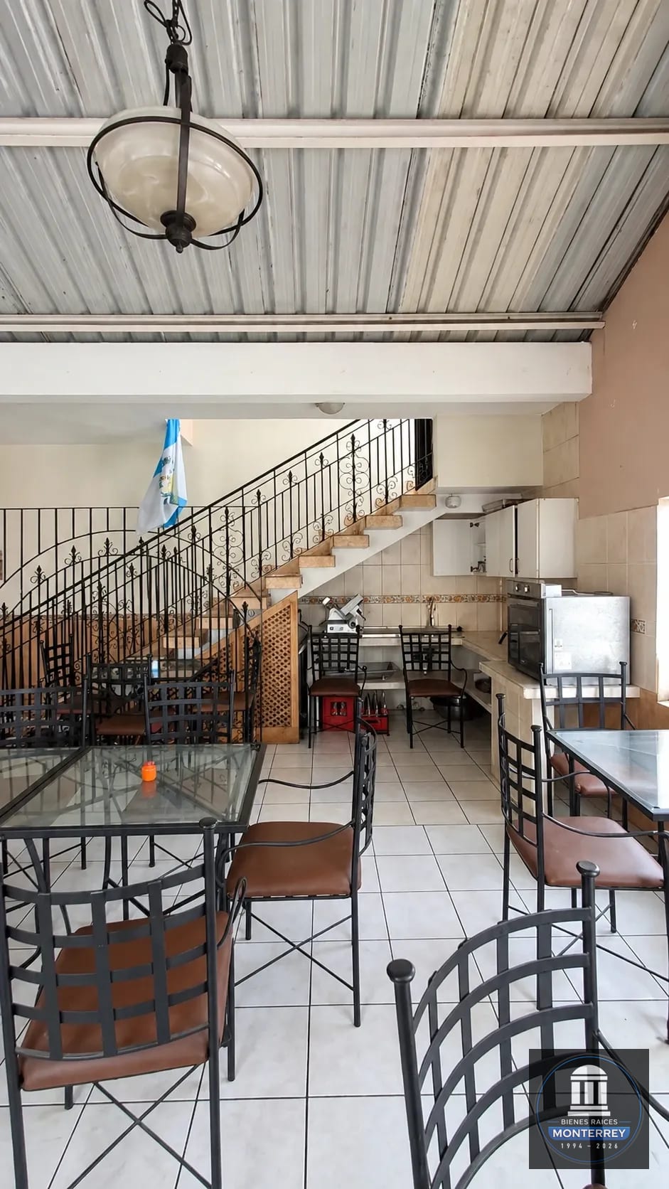 VENTA DE PROPIEDAD + NEGOCIO EN FUNCIONAMIENTO Café / Restaurante – Zona 1 (Sector Gerona, frente al Ministerio Público) — Casa en Venta en Zona 1, Guatemala, Ciudad — foto 4 de 8