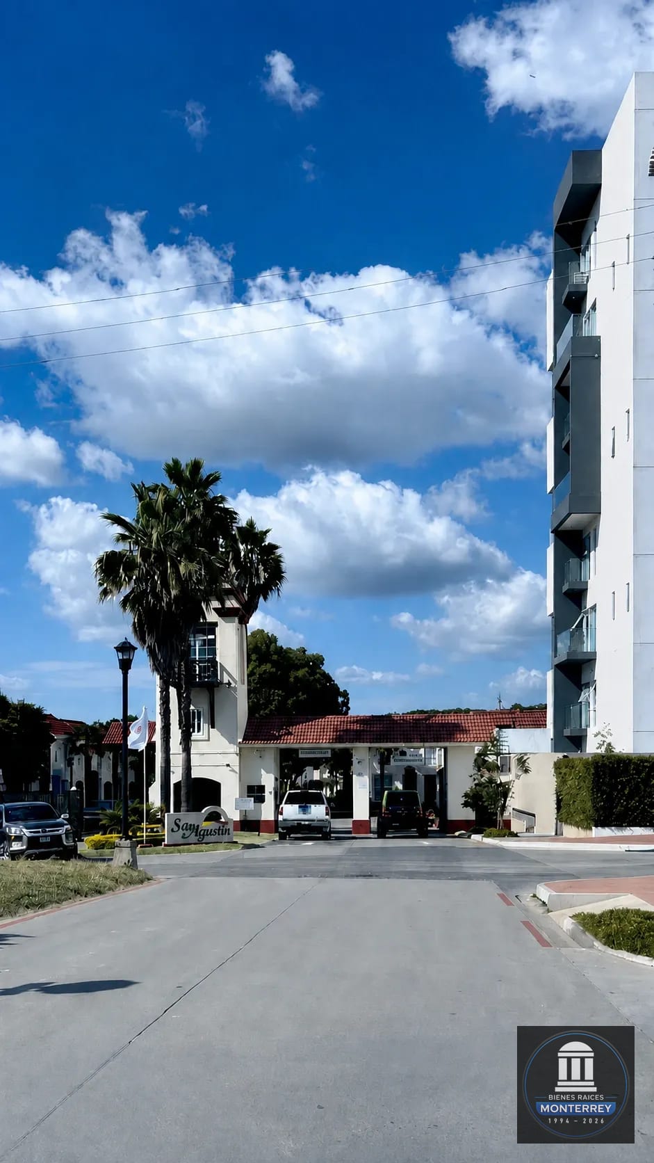 Casa Solana en Venta | San Agustin, Condado Naranjo | Zona 4 de Mixco — Casa en Venta en Zona 4 Mixco, Guatemala, Ciudad — foto 1 de 17