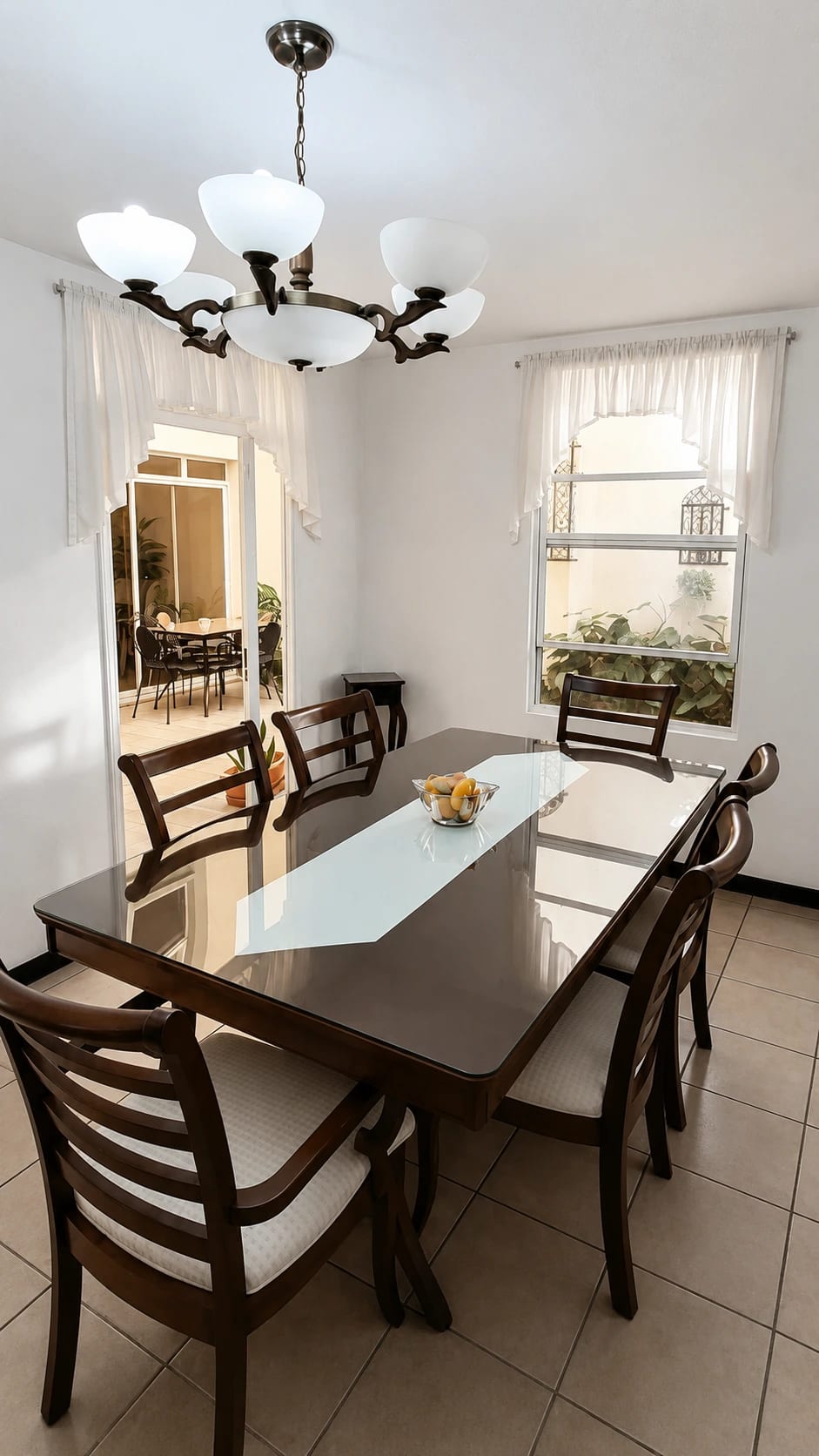 Casa Solana en Venta | San Agustin, Condado Naranjo | Zona 4 de Mixco — Casa en Venta en Zona 4 Mixco, Guatemala, Ciudad — foto 9 de 17