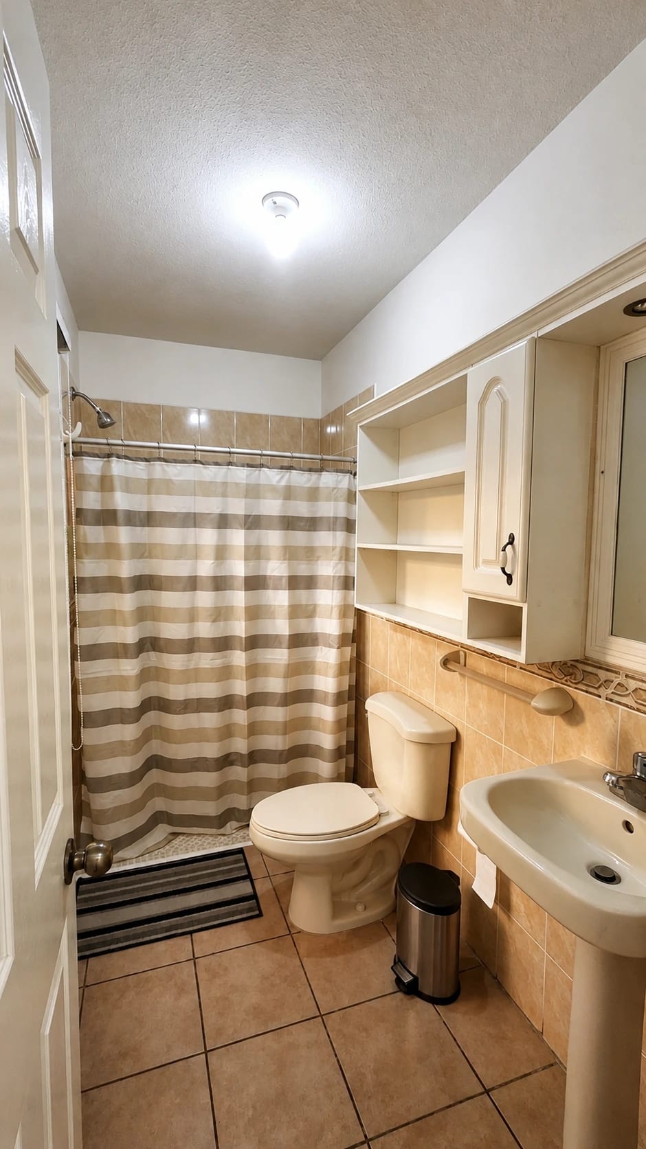 Casa Solana en Venta | San Agustin, Condado Naranjo | Zona 4 de Mixco — Casa en Venta en Zona 4 Mixco, Guatemala, Ciudad — foto 12 de 17