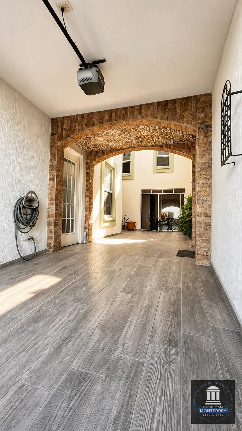 Casa Solana en Venta | San Agustin, Condado Naranjo | Zona 4 de Mixco — Casa en Venta en Zona 4 Mixco, Guatemala, Ciudad — foto 4 de 17