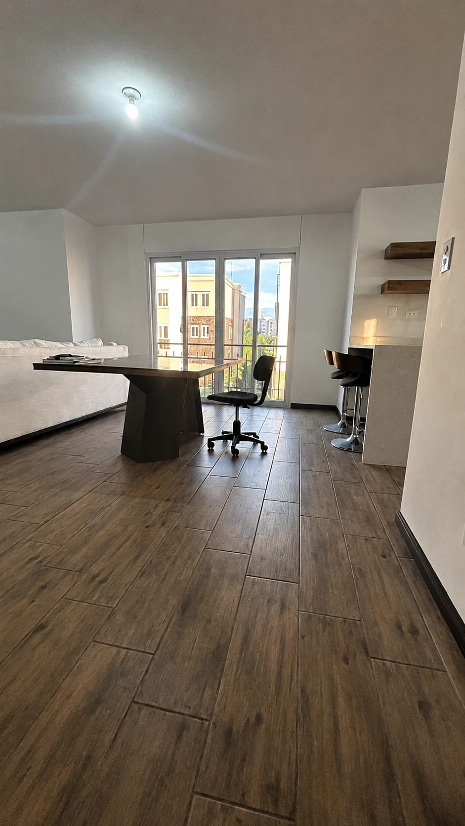 Apartamento Amueblado en Renta | Villas Coruña | Zona 4 de Mixco — Casa en Alquiler en Zona 4 Mixco, Guatemala, Ciudad — foto 3 de 17