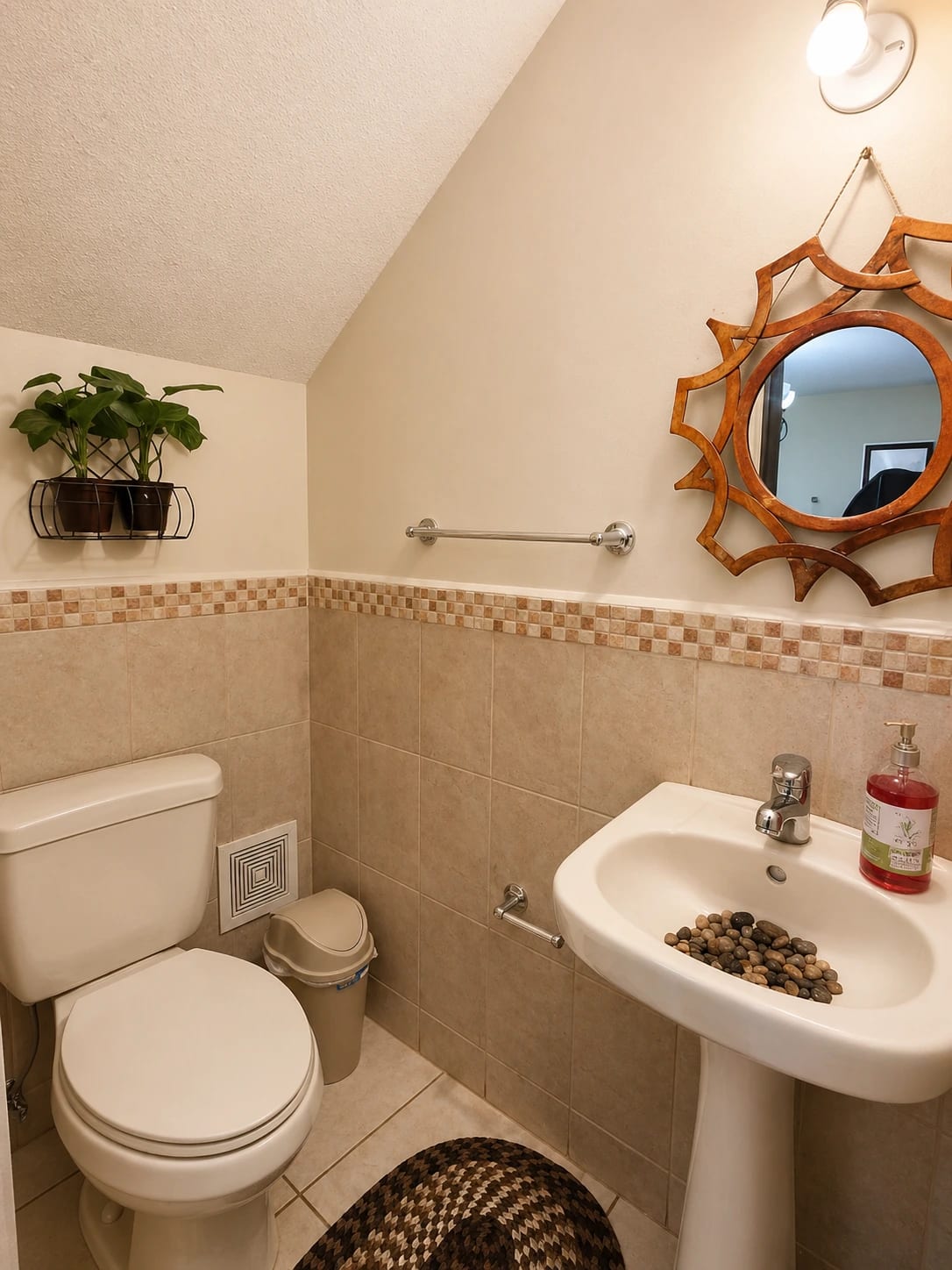 Casa en Renta Modelo Navarra | Condado en Naranjo | Zona 4 de Mixco — Casa en Alquiler en Condado Naranjo, Zona 4 Mixco, Guatemala, Ciudad — foto 8 de 17