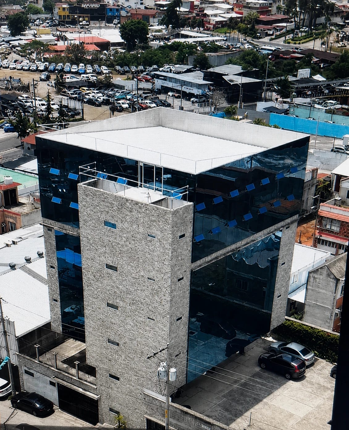 Complejo Corporativo en Venta | Boulevard Tulam Tzu | Zona 4 de Mixco — Edificio en Alquiler en Vistas de la floresta, Zona 4 Mixco, Guatemala, Ciudad — foto 1 de 17