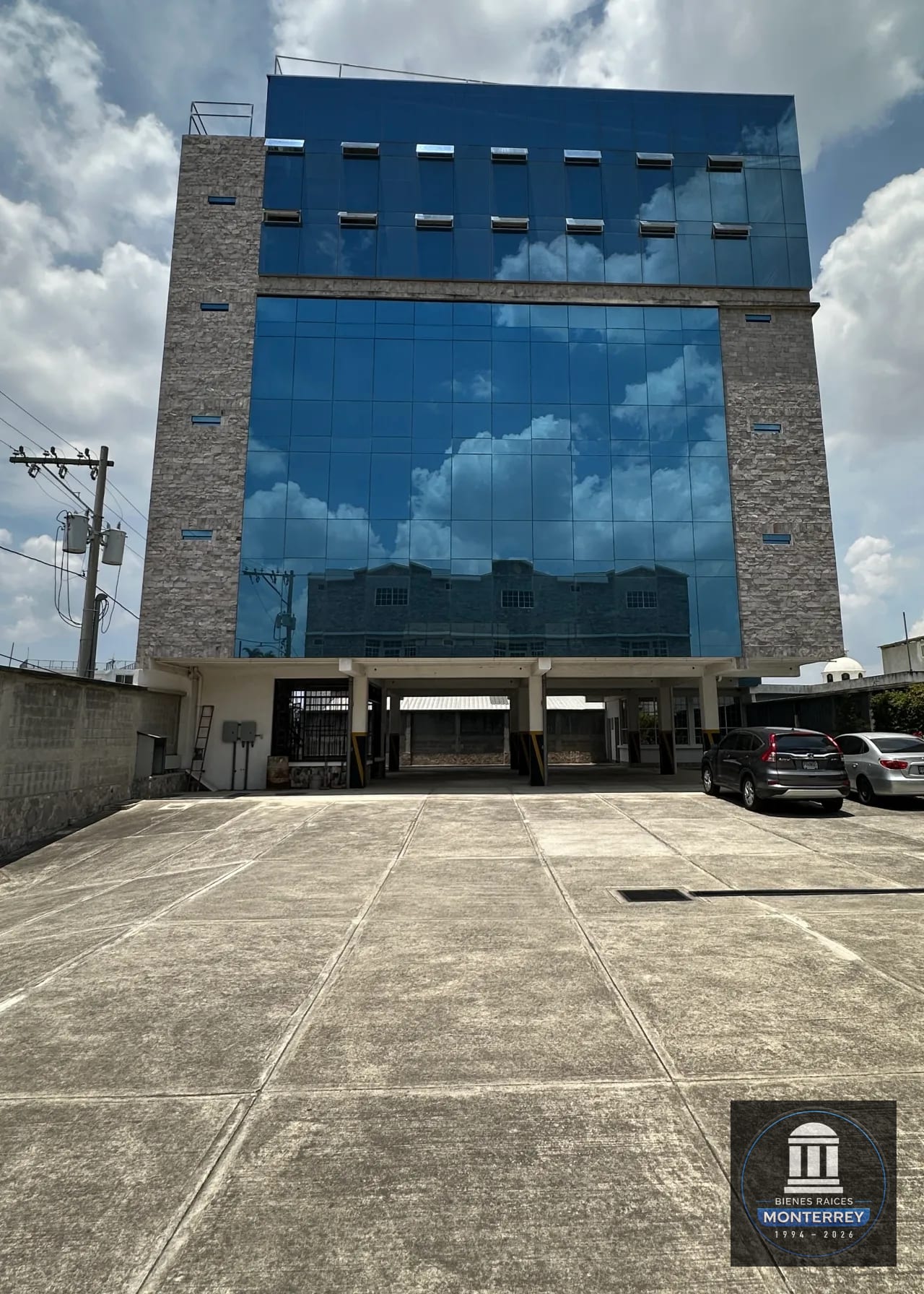 Complejo Corporativo en Venta | Boulevard Tulam Tzu | Zona 4 de Mixco — Edificio en Venta en Vistas de la floresta, Zona 4 Mixco, Guatemala, Ciudad — foto 2 de 17