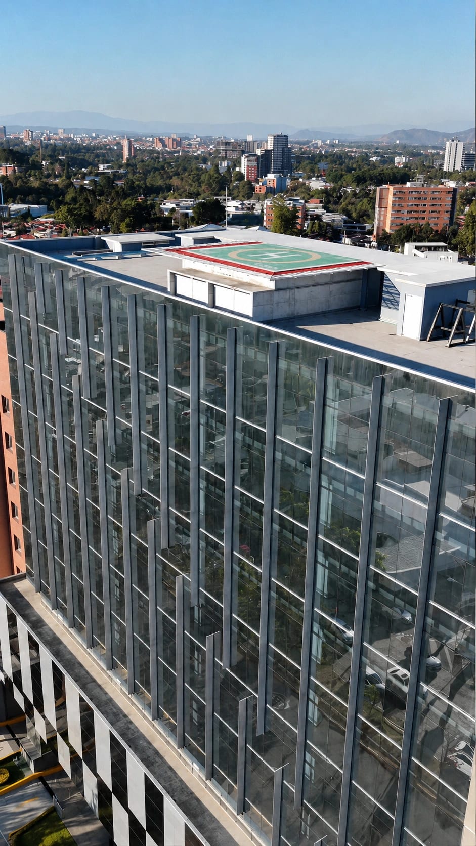 Edificio en Renta (preda) | Boulevard los Proceres | Zona 10 Guatemala — Edificio en Alquiler en Zona 10, Guatemala, Ciudad — foto 4 de 17