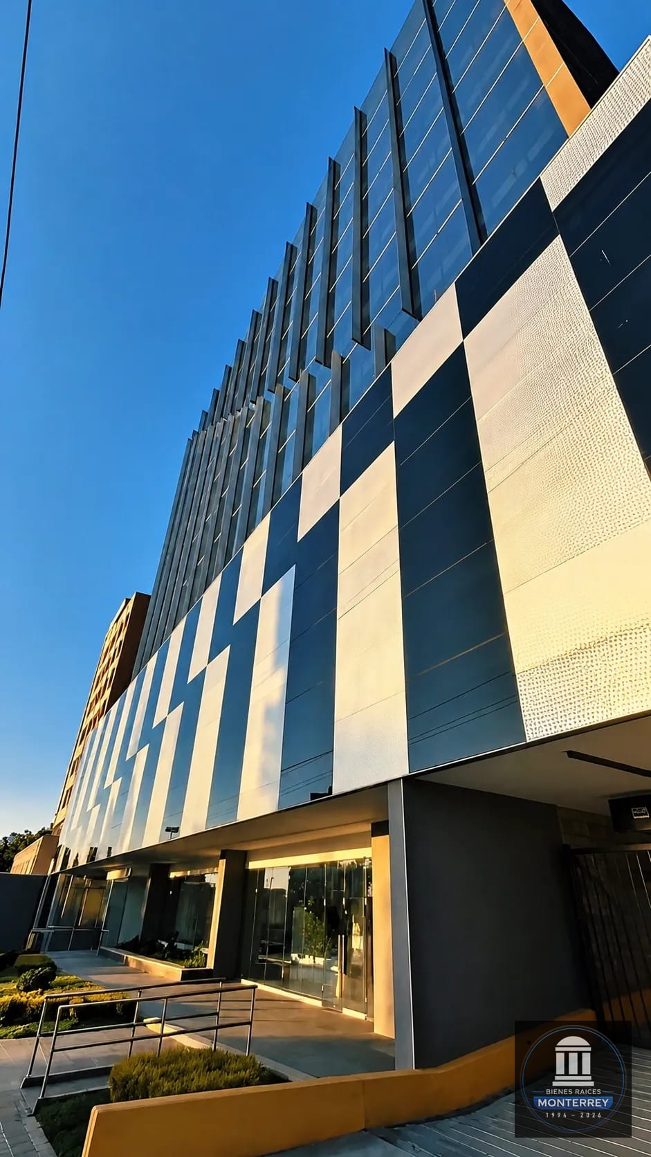 Edificio en Renta (preda) | Boulevard los Proceres | Zona 10 Guatemala - Image 2