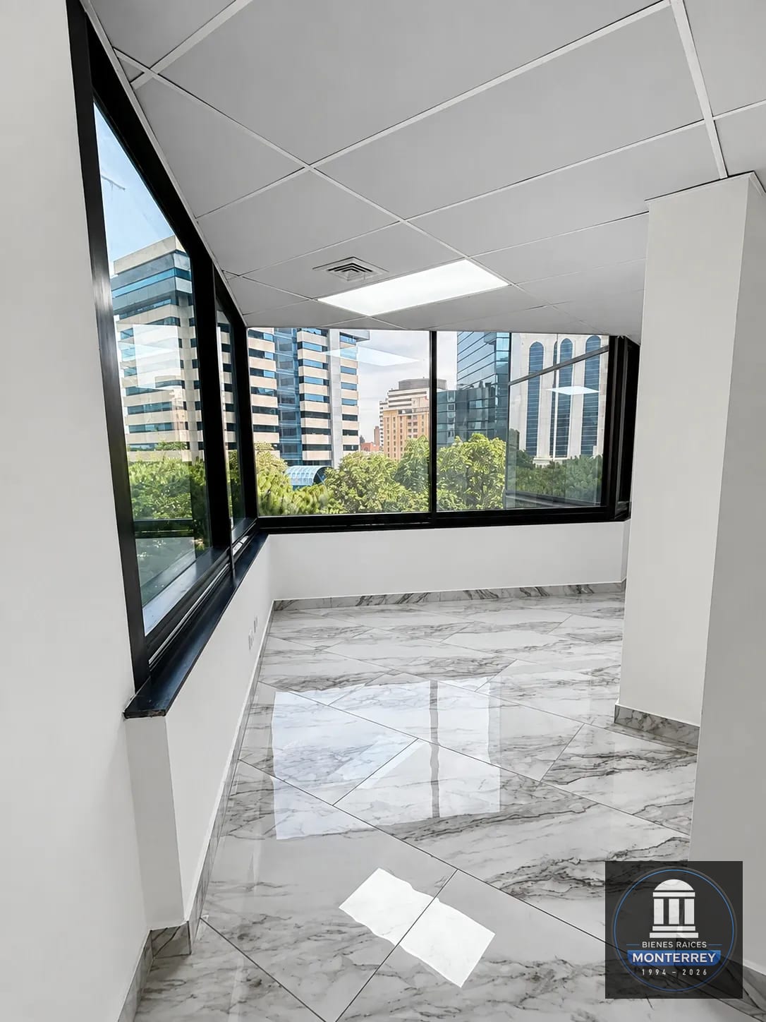 Oficina en Alquiler 86 Metros Cuadrados | Murano Center | Zona 10 — Oficina en Alquiler en Murano Center, Zona 10, Guatemala, Ciudad — foto 7 de 11