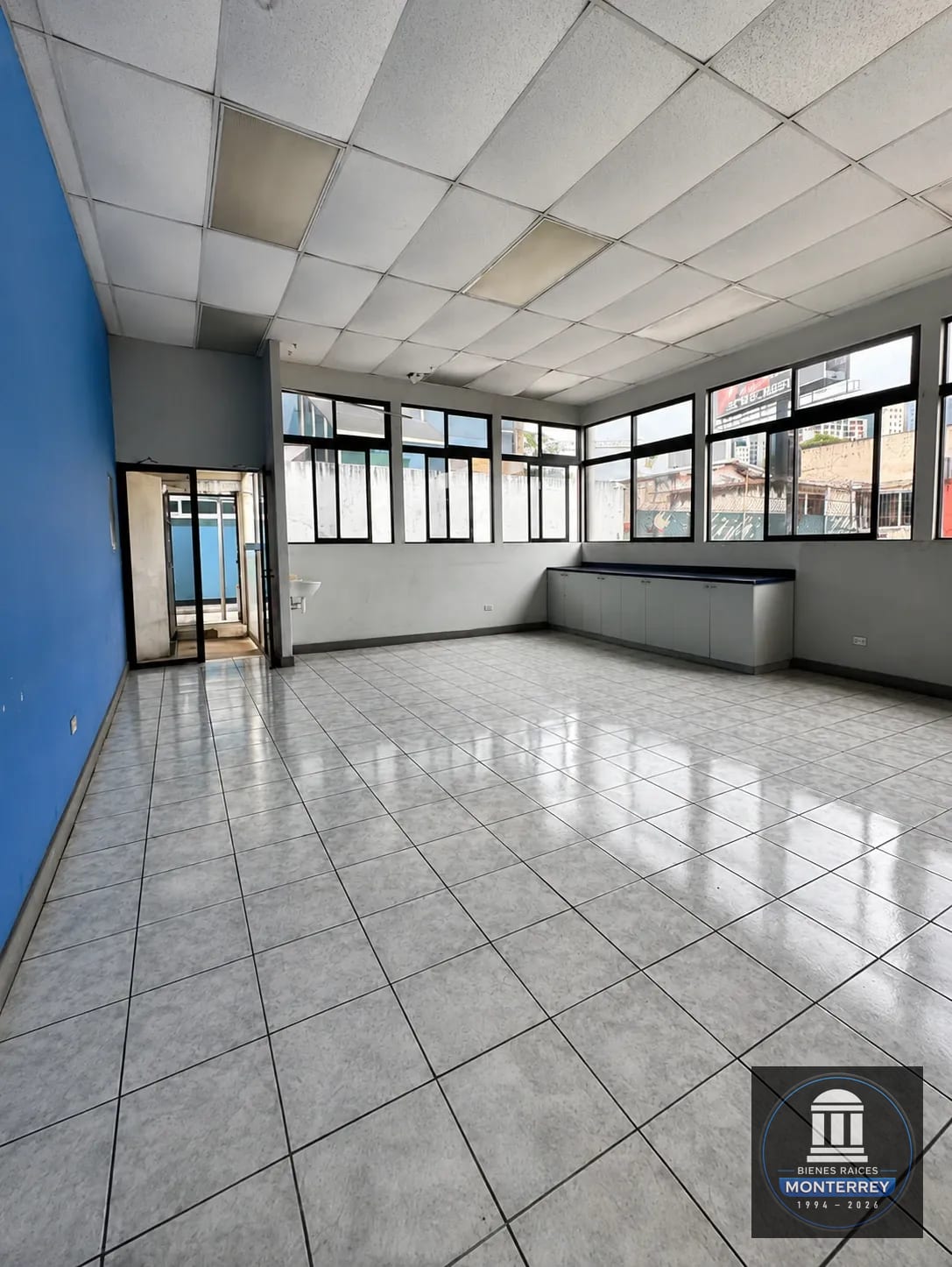 Piso Corporativo en Renta | Nivel 1 | Boulevard los Próceres | Zona 10 — Oficina en Alquiler en Zona 10, Guatemala, Ciudad — foto 9 de 17