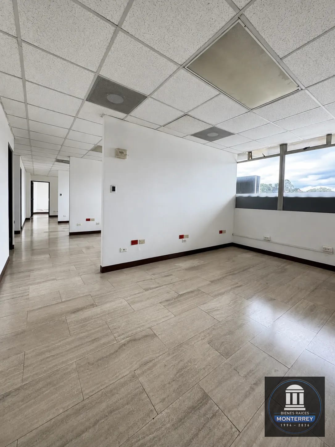 Piso Corporativo en Renta | Nivel 1 | Boulevard los Próceres | Zona 10 — Oficina en Alquiler en Zona 10, Guatemala, Ciudad — foto 12 de 17