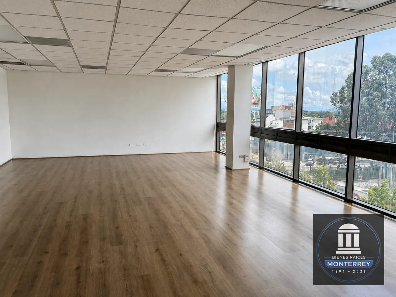 Piso Corporativo en Renta | Nivel 2 | Boulevard los Próceres | Zona 10 — Oficina en Alquiler en Zona 10, Guatemala, Ciudad — foto 5 de 14