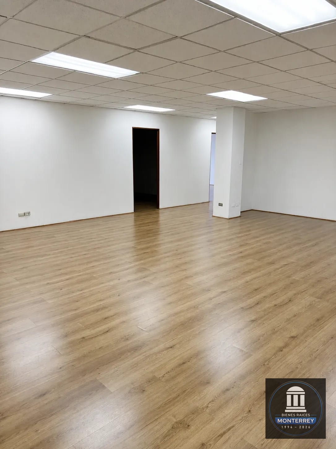 Piso Corporativo en Renta | Nivel 2 | Boulevard los Próceres | Zona 10 — Oficina en Alquiler en Zona 10, Guatemala, Ciudad — foto 8 de 14