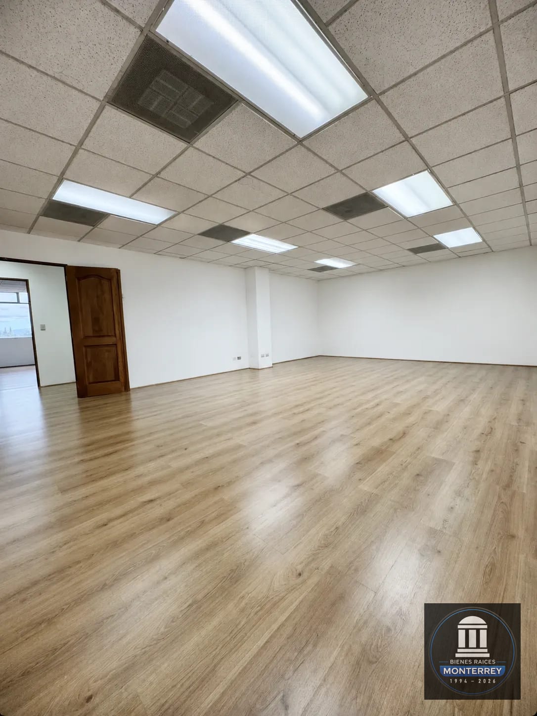 Piso Corporativo en Renta | Nivel 2 | Boulevard los Próceres | Zona 10 — Oficina en Alquiler en Zona 10, Guatemala, Ciudad — foto 9 de 14