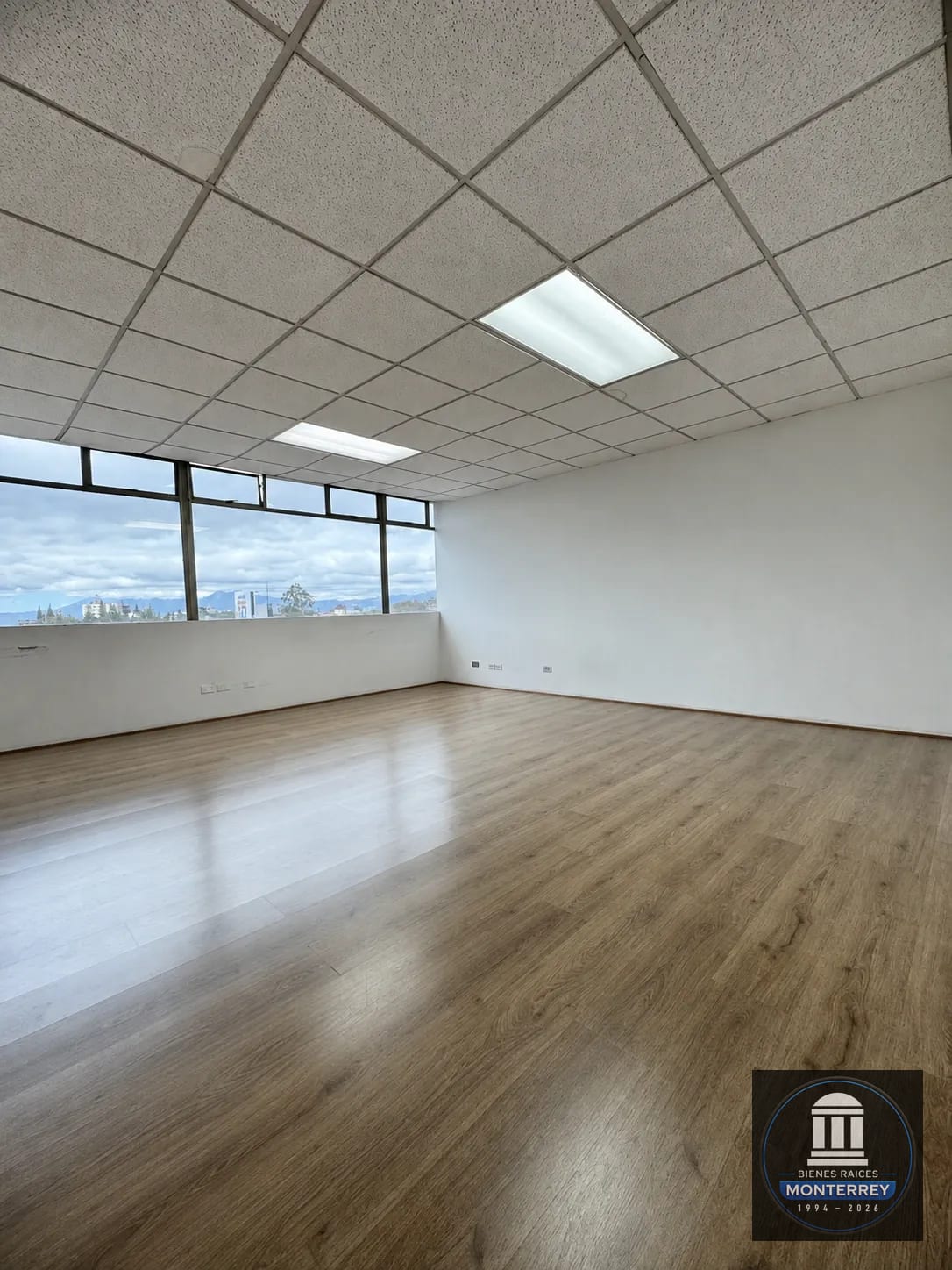 Piso Corporativo en Renta | Nivel 3 | Boulevard los Próceres | Zona 10 — Oficina en Alquiler en Zona 10, Guatemala, Ciudad — foto 13 de 14