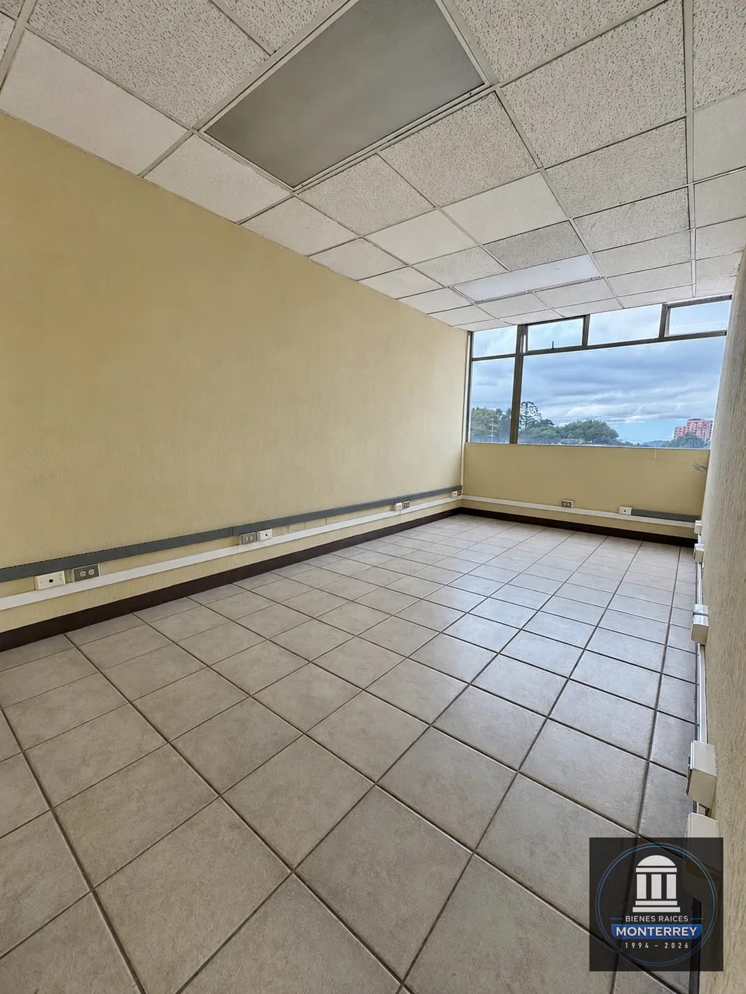 Piso Corporativo en Renta | Nivel 5 | Boulevard los Próceres | Zona 10 — Oficina en Alquiler en Zona 10, Guatemala, Ciudad — foto 13 de 17