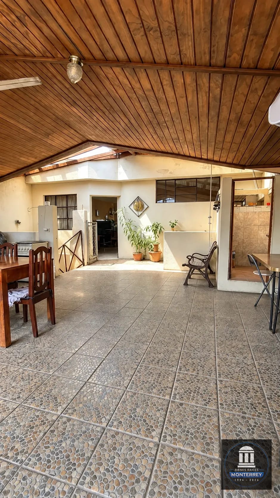 Casa con 4 Apartamentos en Venta | Barrio Moderno | Zona 2 Guatemala — Casa en Venta en Zona 2, Guatemala, Ciudad — foto 13 de 17