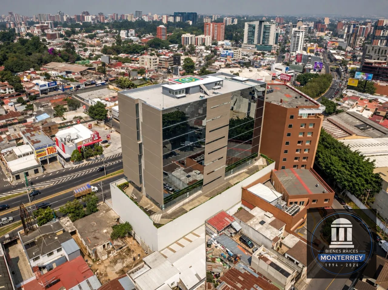 Edificio Corporativo en Renta (preda) | Lado a | Zona 10 de Guatemala — Edificio en Alquiler en Zona 10, Guatemala, Ciudad — foto 2 de 17