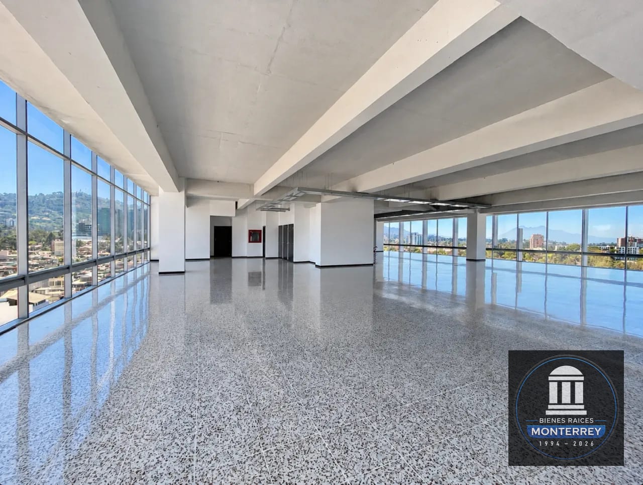 Edificio Corporativo en Renta (preda) | Lado a | Zona 10 de Guatemala — Edificio en Alquiler en Zona 10, Guatemala, Ciudad — foto 14 de 17