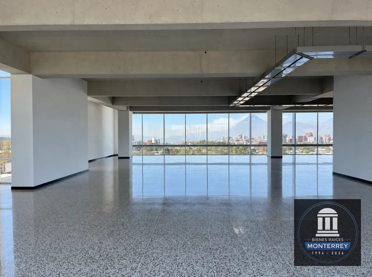 Edificio Corporativo en Renta (preda) | Lado B | Zona 10 de Guatemala — Edificio en Alquiler en Zona 10, Guatemala, Ciudad — foto 11 de 17